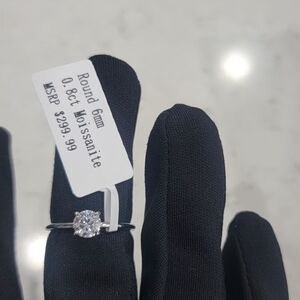 Elegant Sterling Silver Moissanite Ring Size 9